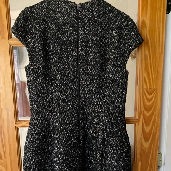 Funktional wool boucle dress - Picture 2 of 5